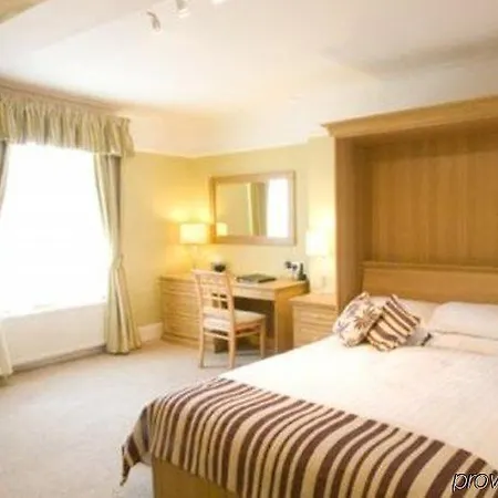 The Angel Hotel 2*
